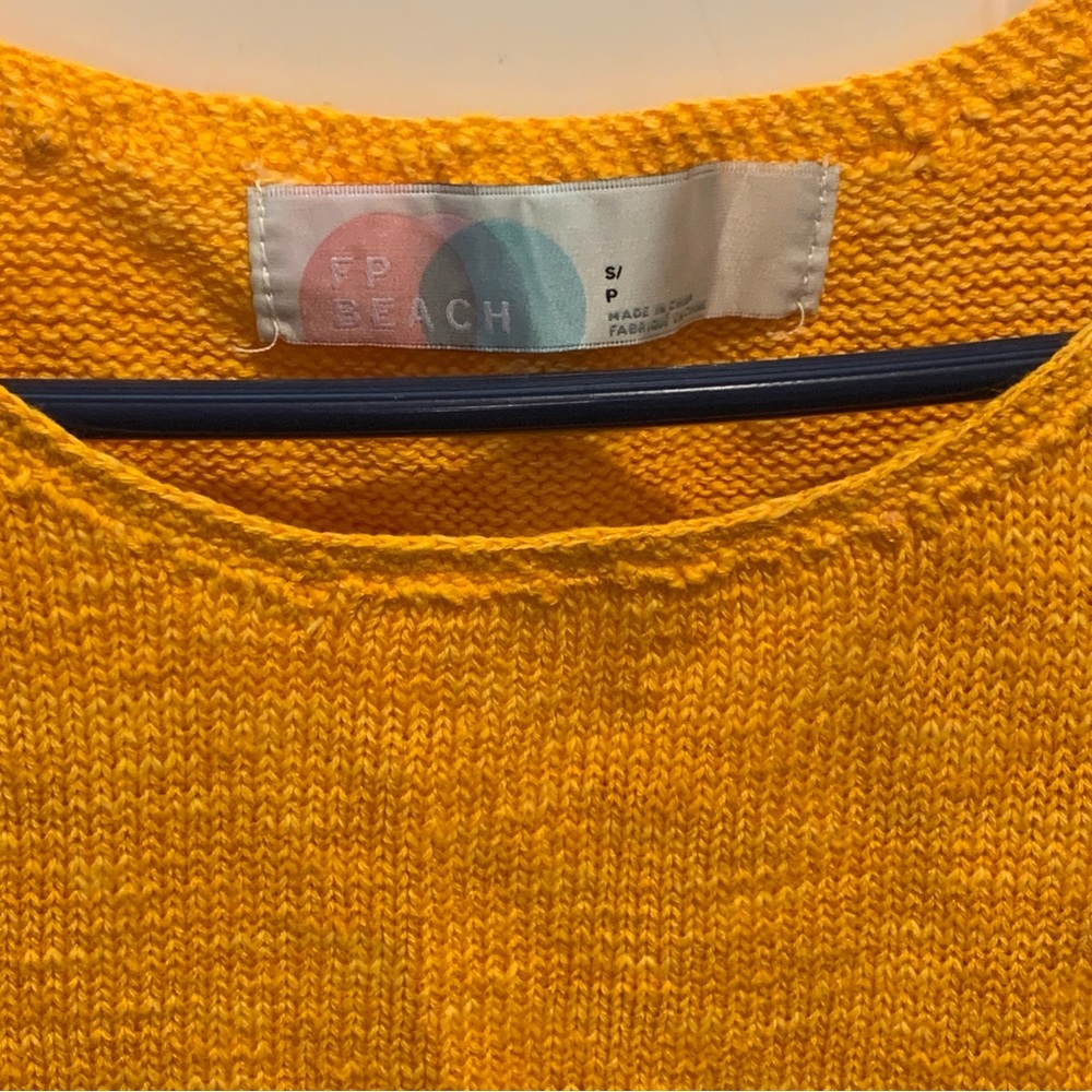 FP Beach Vibrant Gold Orange Boxy Knit Crochet Tank Top Size S/P - Picture 3 of 6